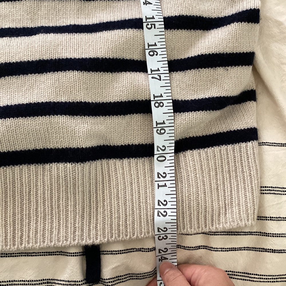 Vince 100% Cashmere Stripe Boxy Crew Sweater. Size S - Picture 6 of 11